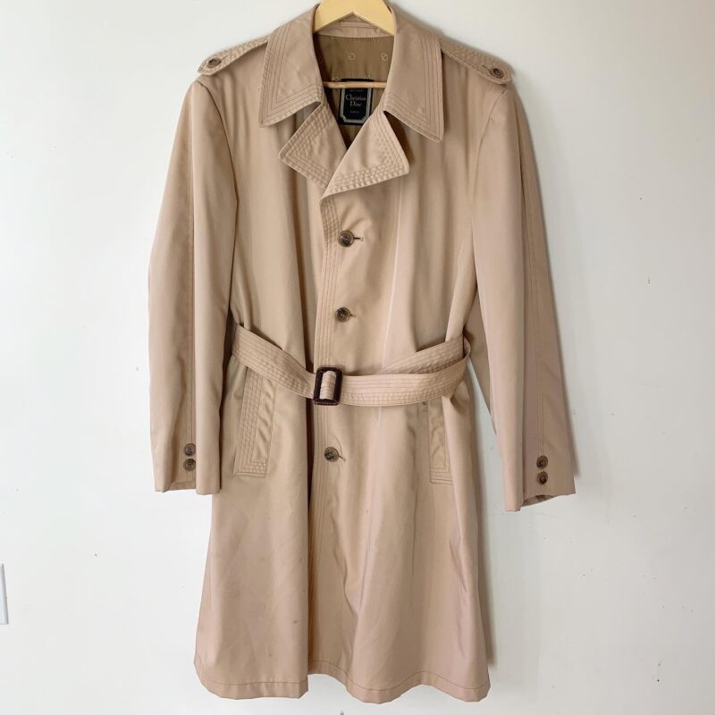 How to thrift a trench coat - Dina's Days